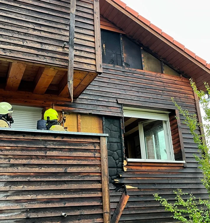 Feueralarm In Konstanz Dramatischer Aussenbrand Auf Einfamilienhaus.jpeg