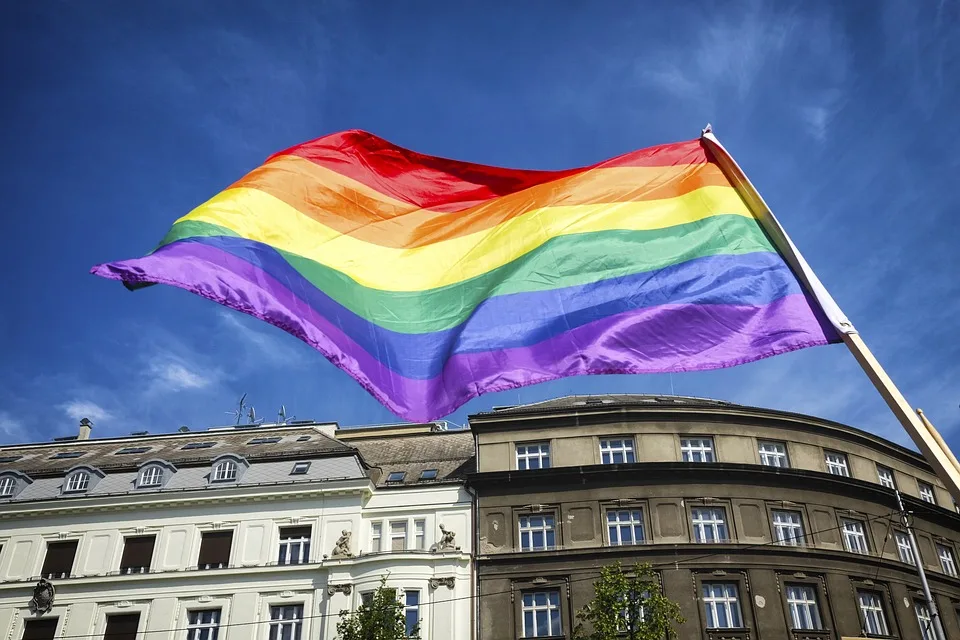 Flaggenstreit in Neubrandenburg: Oberbürgermeister tritt zurück!