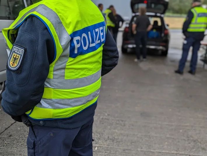 Grenzkontrollen in Waidhaus: Vier Gesuchte in Haft genommen!