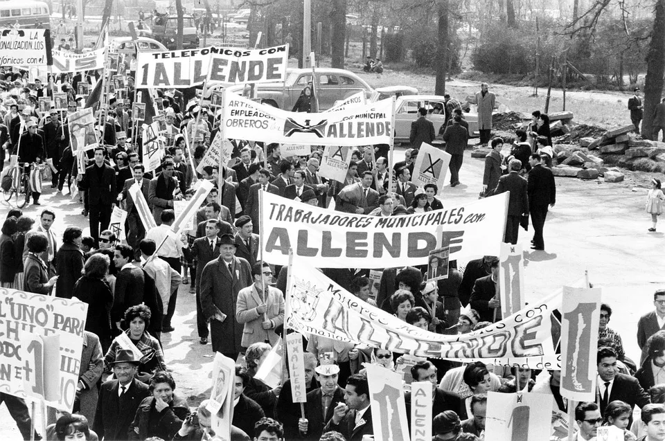 Großdemonstration in Tiergarten: 30.000 Teilnehmer und Straßensperrungen!