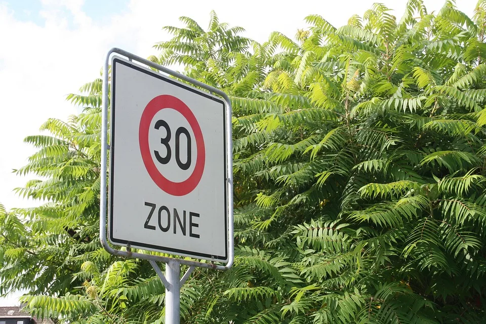 Raser in Hemer: 107 km/h statt erlaubter 60 km/h gemessen!