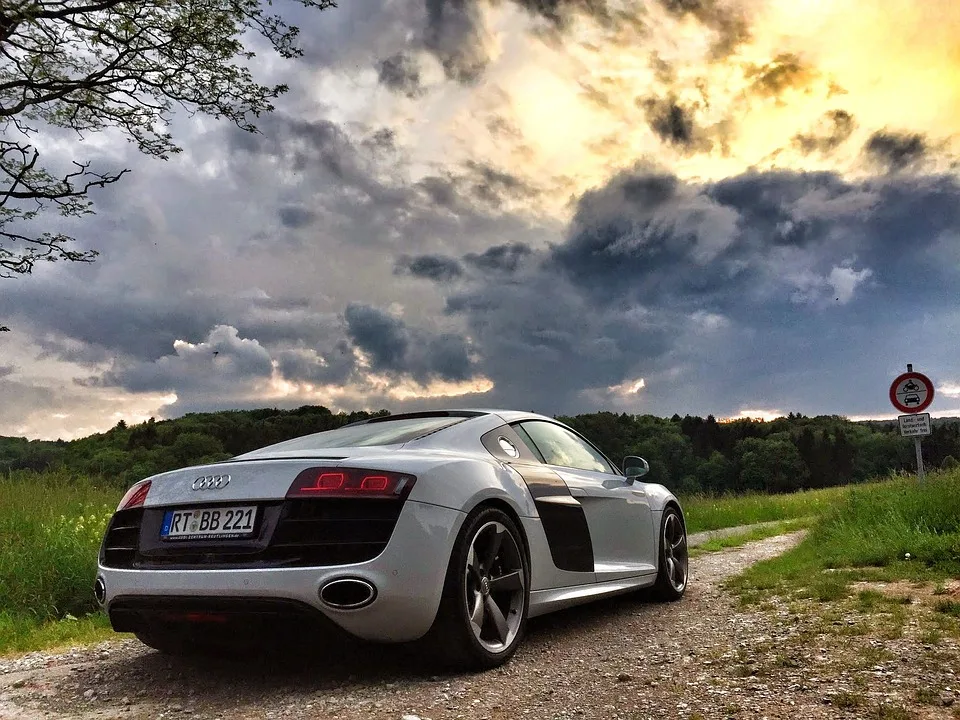 Spektakulärer Audi-Unfall auf Sylt: Mann überschlägt sich in Dünen!