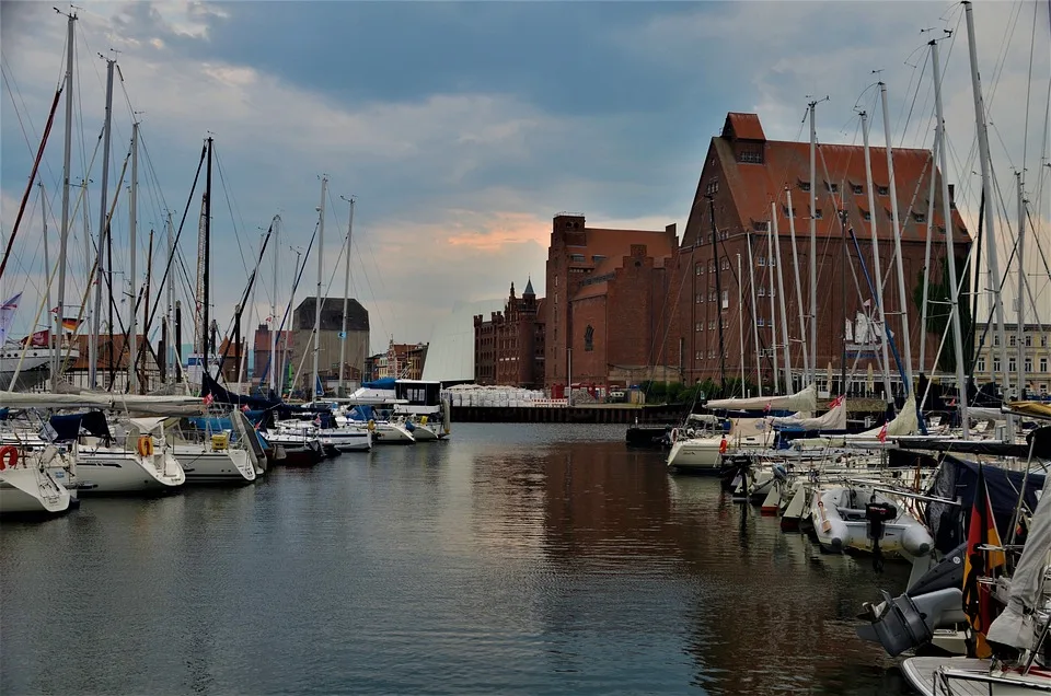 Stralsund feiert erstes Landeserntedankfest: Erntebilanz und Festumzug!