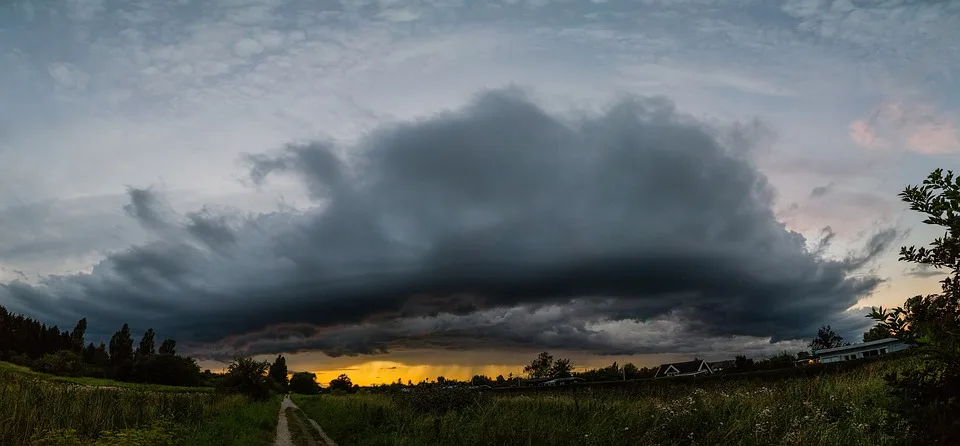 Unwetterwarnung im Enzkreis: Sturmböen bis 100 km/h drohen!