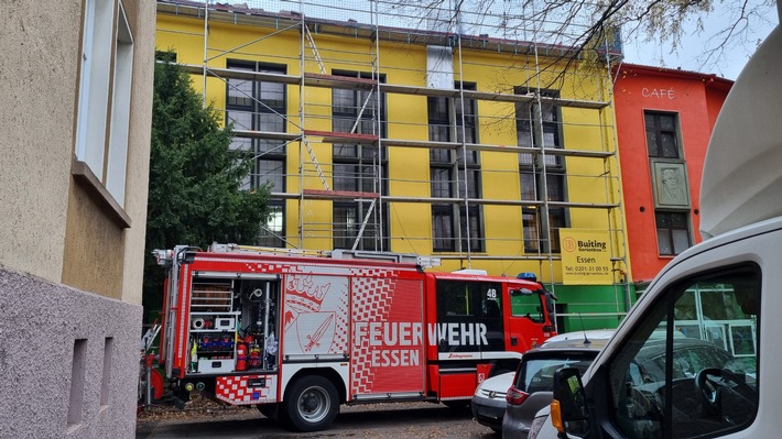 Arbeiter stürzt sechs Meter tief: Feuerwehr rettet schwer Verletzten!