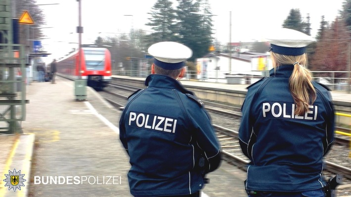 Bahnverkehr in Planegg lahmgelegt: Alkoholisierter Mann blockiert Gleise