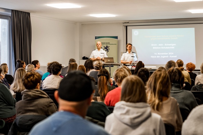 Kassel im Fokus: Schutzschild-Aktion trotzt sexualisierter Gewalt!