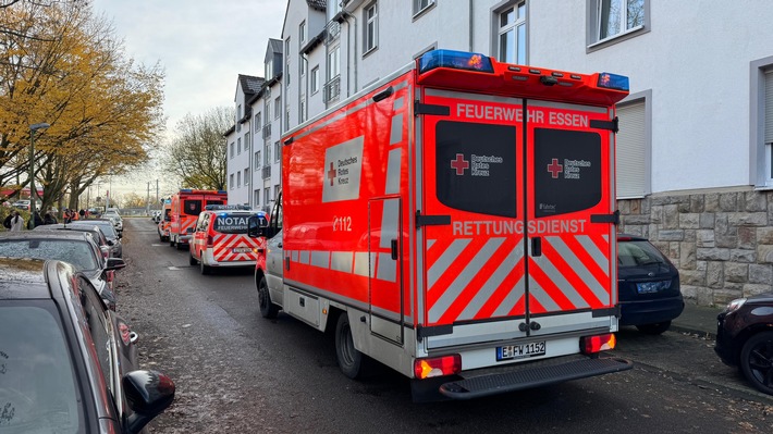 Reizgas-Alarm in Essen: Feuerwehr rettet Schüler nach zwei Einsätzen!