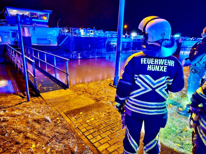 Schiffskollision am Wesel-Datteln-Kanal: Feuerwehr Hünxe im Einsatz!