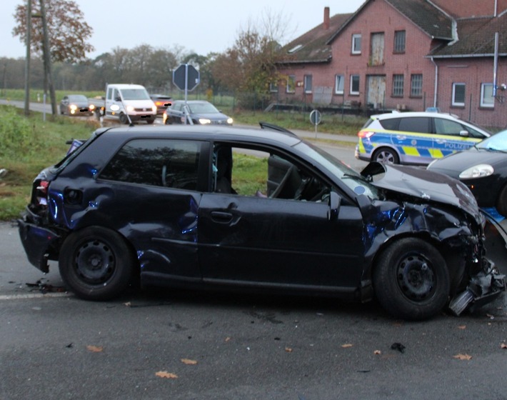 Vier Verletzte bei heftigem Verkehrsunfall in Rahden – Details hier!