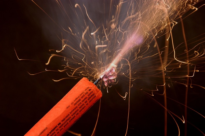 Achtung beim Silvesterfeuerwerk: Zoll und Polizei warnen vor Gefahren!