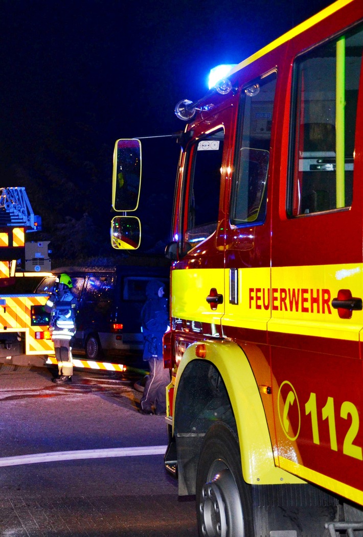 Brandalarm in Monheim: Polizei ermittelt nach Mülltonnen-Feuer!