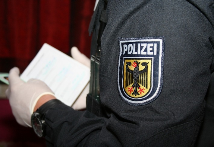 Bundespolizei entlarvt gefälschte Papiere bei Grenzkontrollen in Kiefersfelden