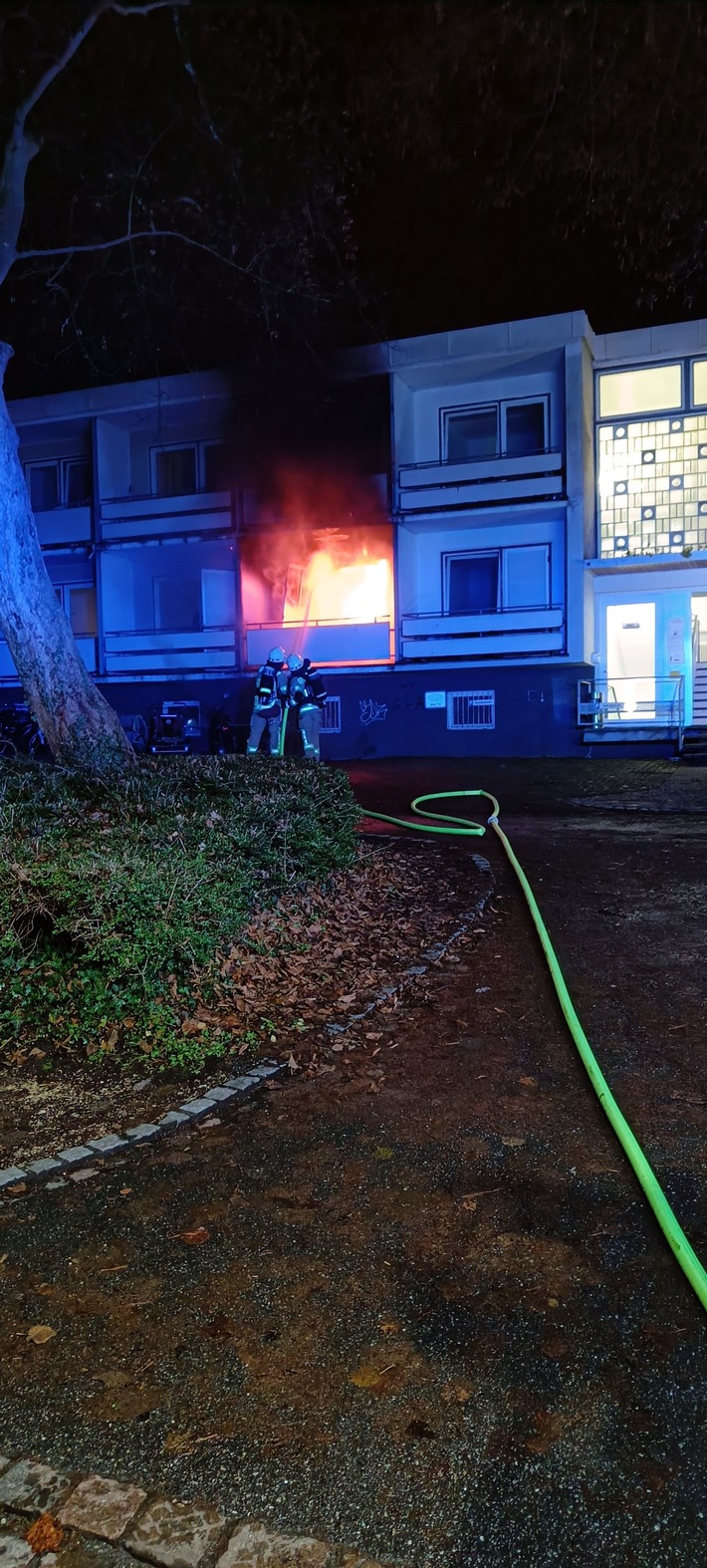 Drama in Konstanz: Verkehrsunfall und Zimmerbrand zeitgleich!