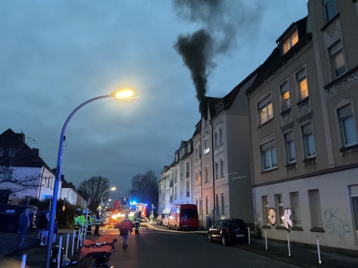 Dramatischer Wohnungsbrand in Huckarde: Alle Bewohner unverletzt!