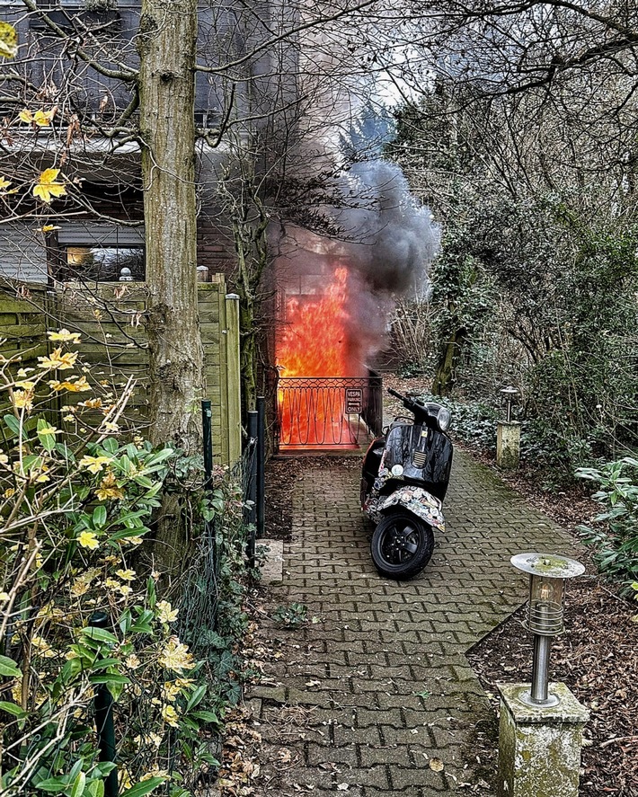 Feuerwehr Neuss im Dauereinsatz: Sechs Einsätze an einem Tag!