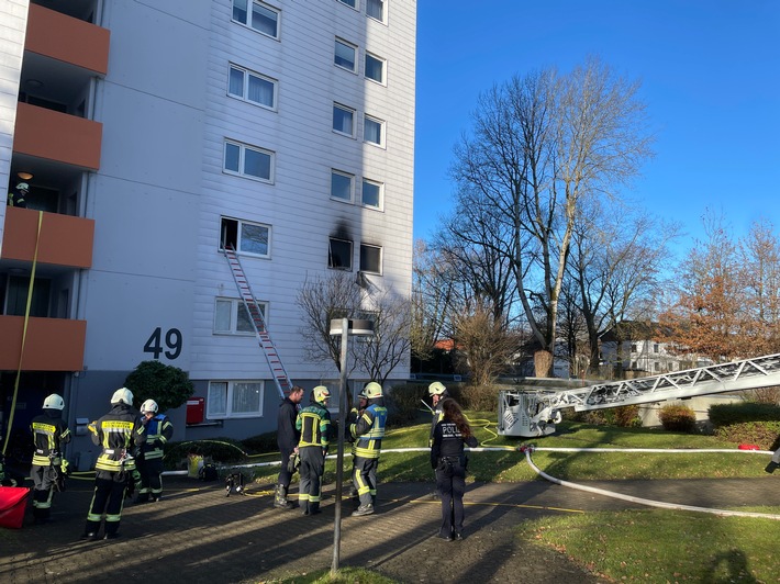 Feuerwehr Weingarten rettet Person aus brennender Wohnung!