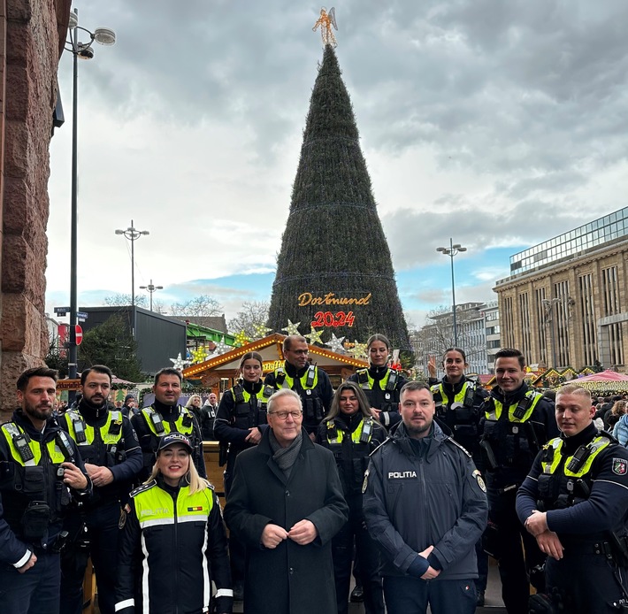 Internationale Polizei auf Streife: Rumänische Beamte sichern Dortmunder Weihnachtsmarkt!