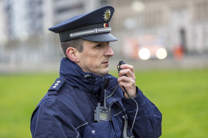 Jugendlicher in Monheim überfallen: Polizei sucht Zeugen!