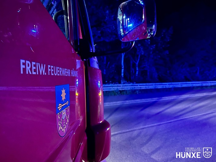 Mobiles Klo in Flammen: Feuerwehr Hünxe im Einsatz wegen Müllbrand!