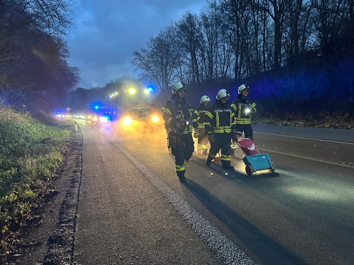 Ölspur alarmiert Feuerwehr: Sprockhövels Einsatzkräfte im Dauereinsatz!