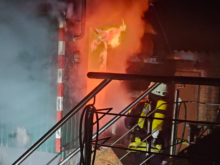 Schnelles Eingreifen: Feuerwehr verhindert Großbrand in Fredenbeck!