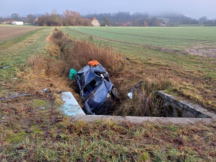 Schwerer Unfall in Horn-Bad Meinberg: Feuerwehr rettet eingeklemmte Person