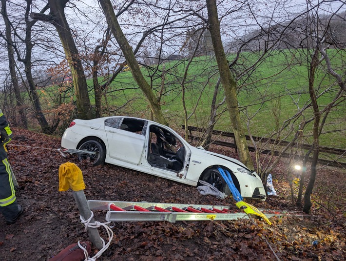 Schwerer Unfall in Overath: Fünf Verletzte bei Fahrzeugkollision!