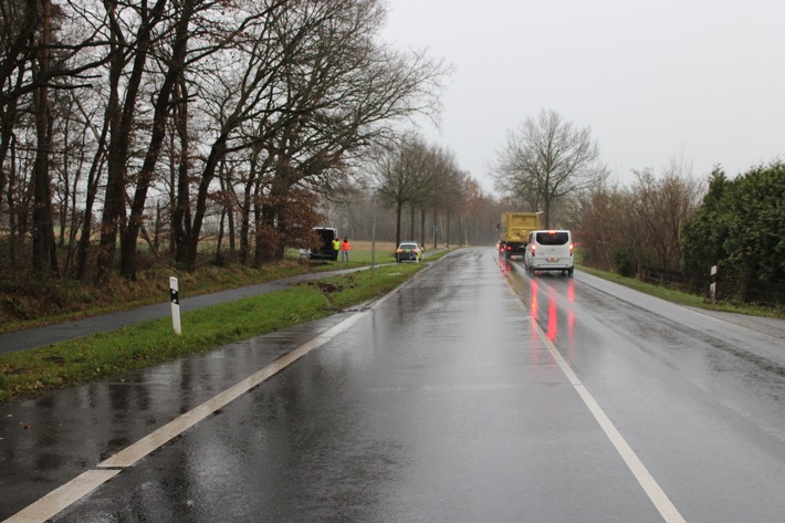 Sekundenschlaf verursacht spektakulären Unfall in Kreuzkrug!