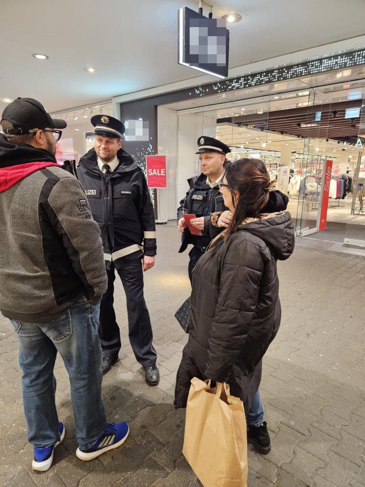 Sichere Weihnachtseinkäufe: Polizei verhindert Taschendiebstähle im MTK!