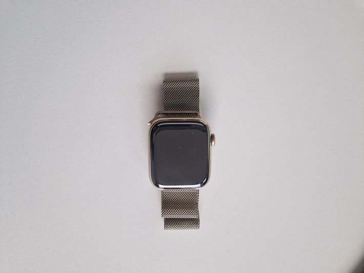 Unbekannte Apple Watch entdeckt: Polizei sucht den Besitzer!