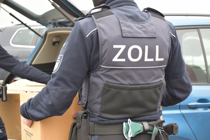 Zoll-Einsatz in Augsburg: 76 Beamte gegen Clankriminalität im Finale!