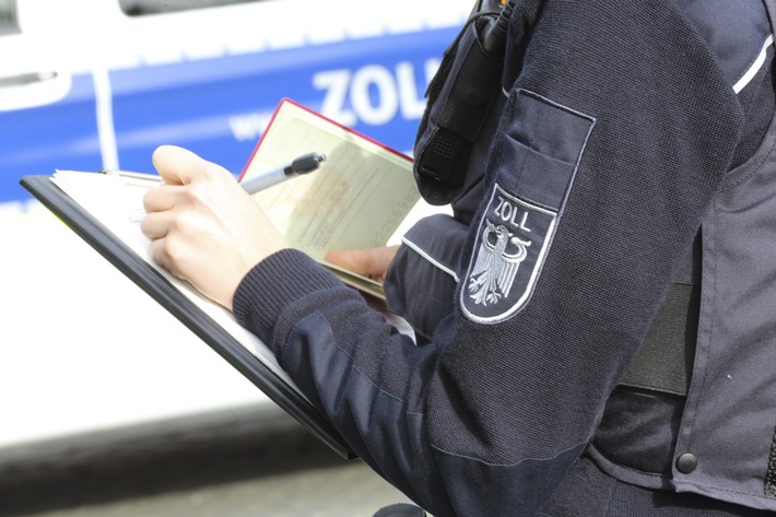 Zollkontrollen in Dortmund: 35 Verdachtsfälle beim Mindestlohn entdeckt!