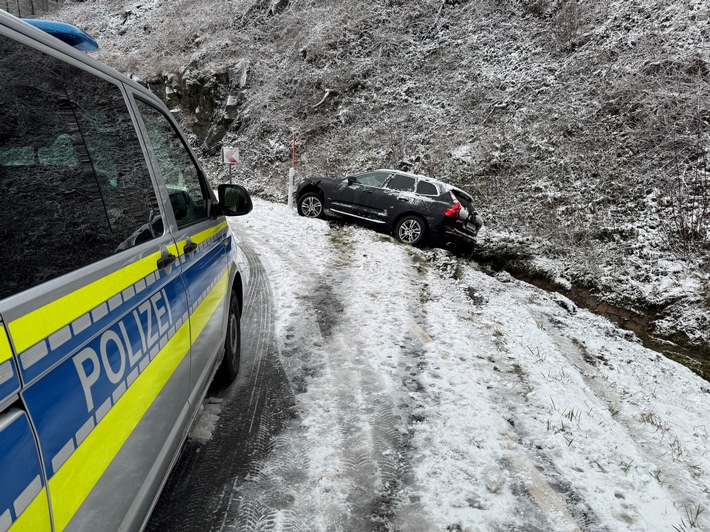 Zwei Unfälle am gleichen Tag: Regensburgerin crashte in Lautenthal!