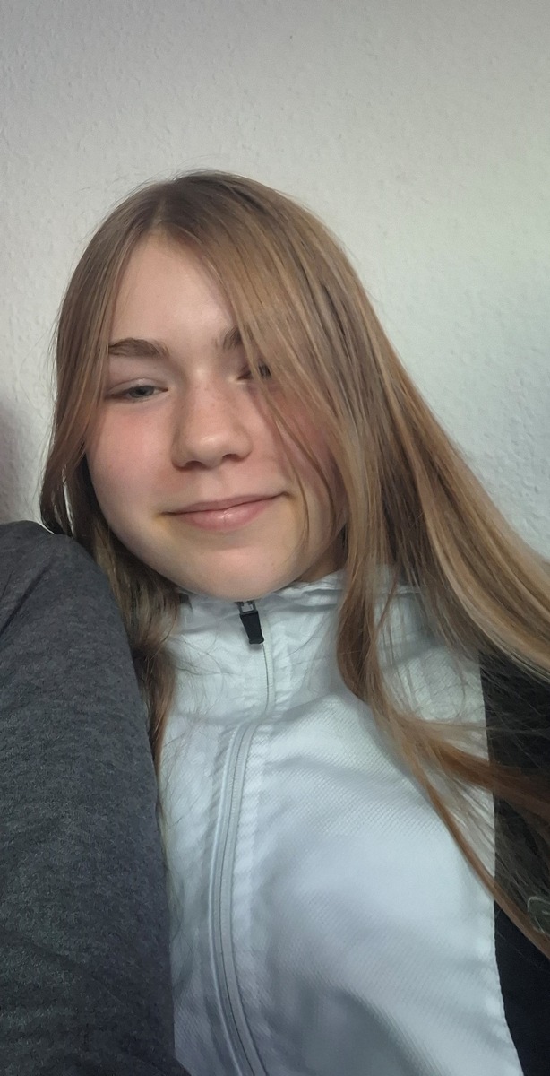 13-Jährige Lucy-Nicole aus Bielefeld vermisst – Polizei sucht Hinweise!