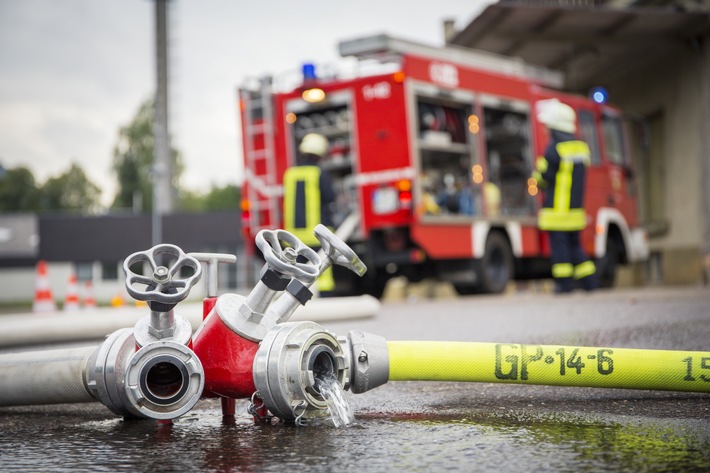 Brand im Wäschekeller: Polizei sucht Zeugen in Langenfeld!