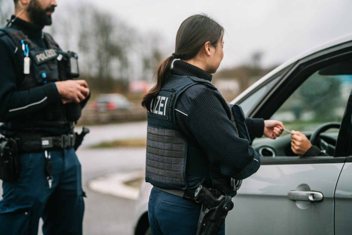 Bundespolizei stoppt Schleuser: Inder bringen illegale Einwanderer!