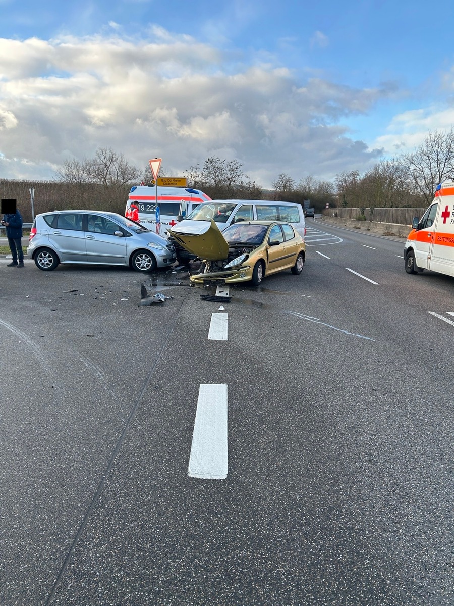 Drei Verletzte bei dramatischem Verkehrsunfall in Bad Dürkheim!