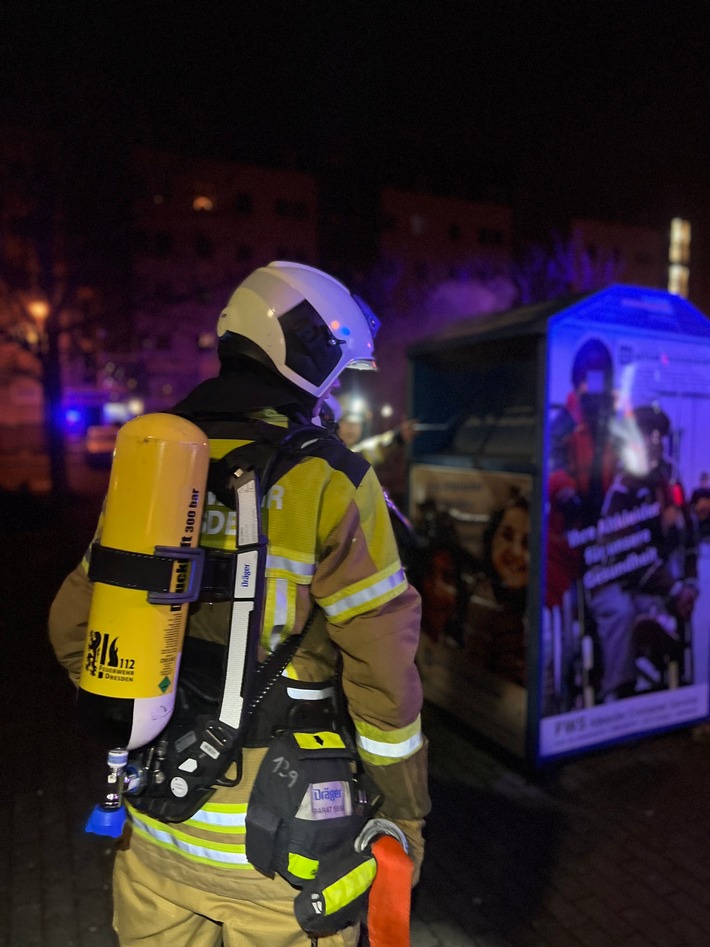 Dresdner Feuerwehr bilanziert: Knapp 300 Einsätze in Silvesternacht!