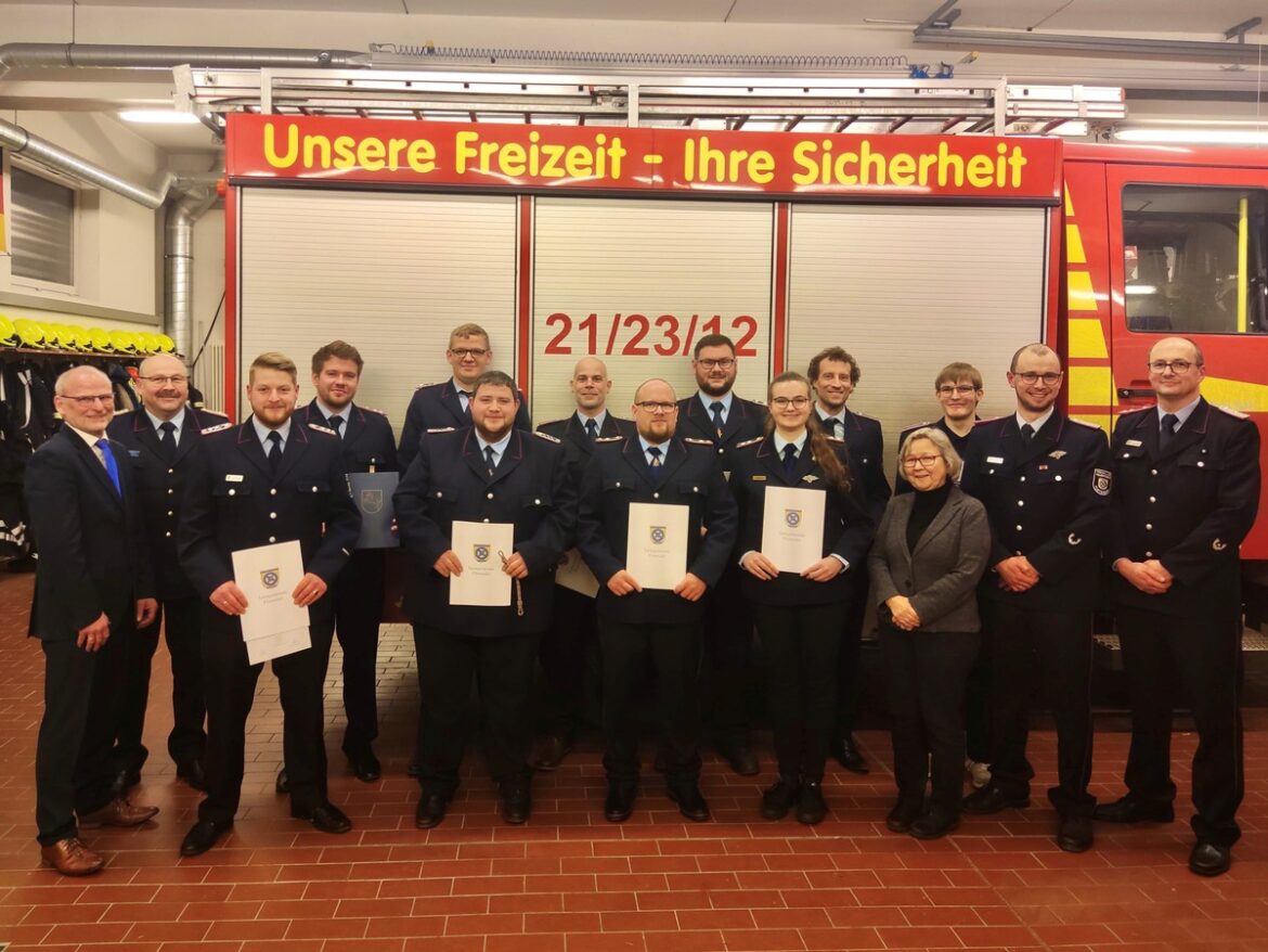 Ehrungen und Beförderungen: Feuerwehr Wienhausen blickt optimistisch voraus!