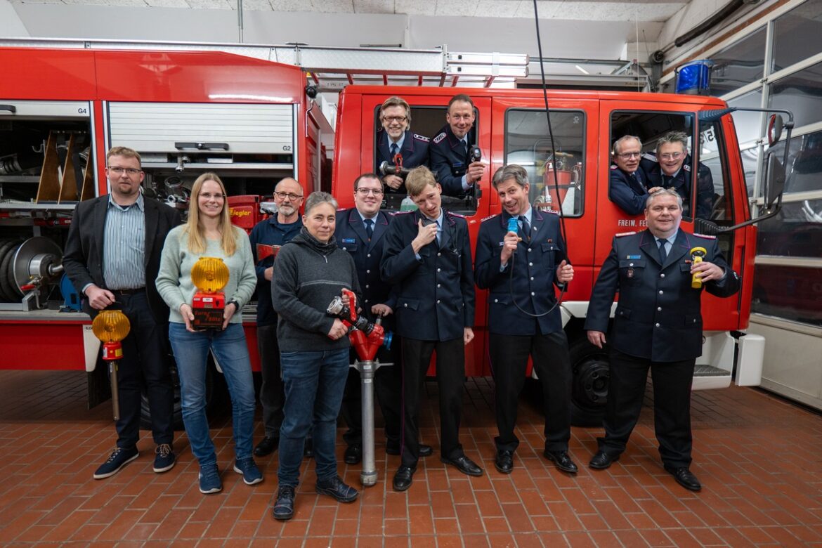 Feuerwehr Bostel glänzt: Neues Haus, Kinderfeuerwehr und Defi für alle!