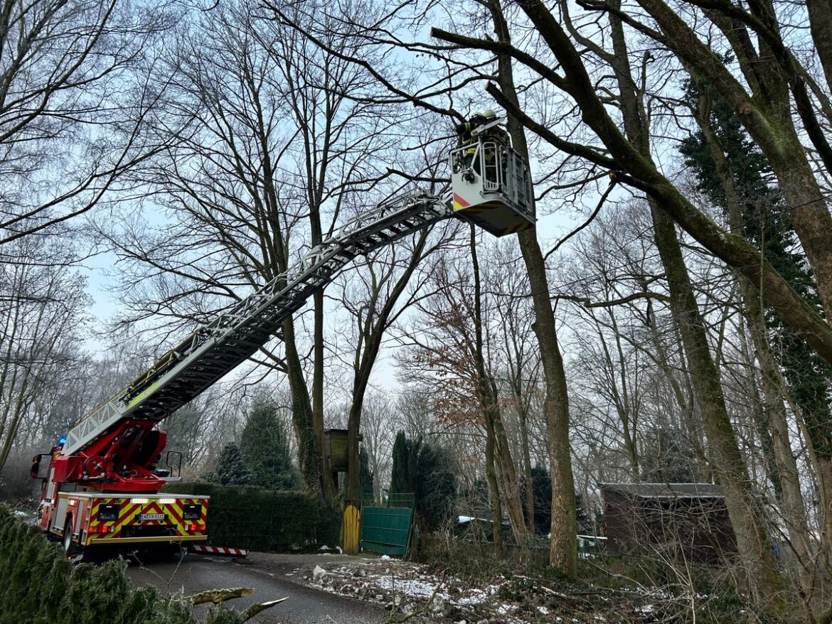 Feuerwehr Herdecke im Dauereinsatz: Verkehrsunfall und Notfälle am Wochenende