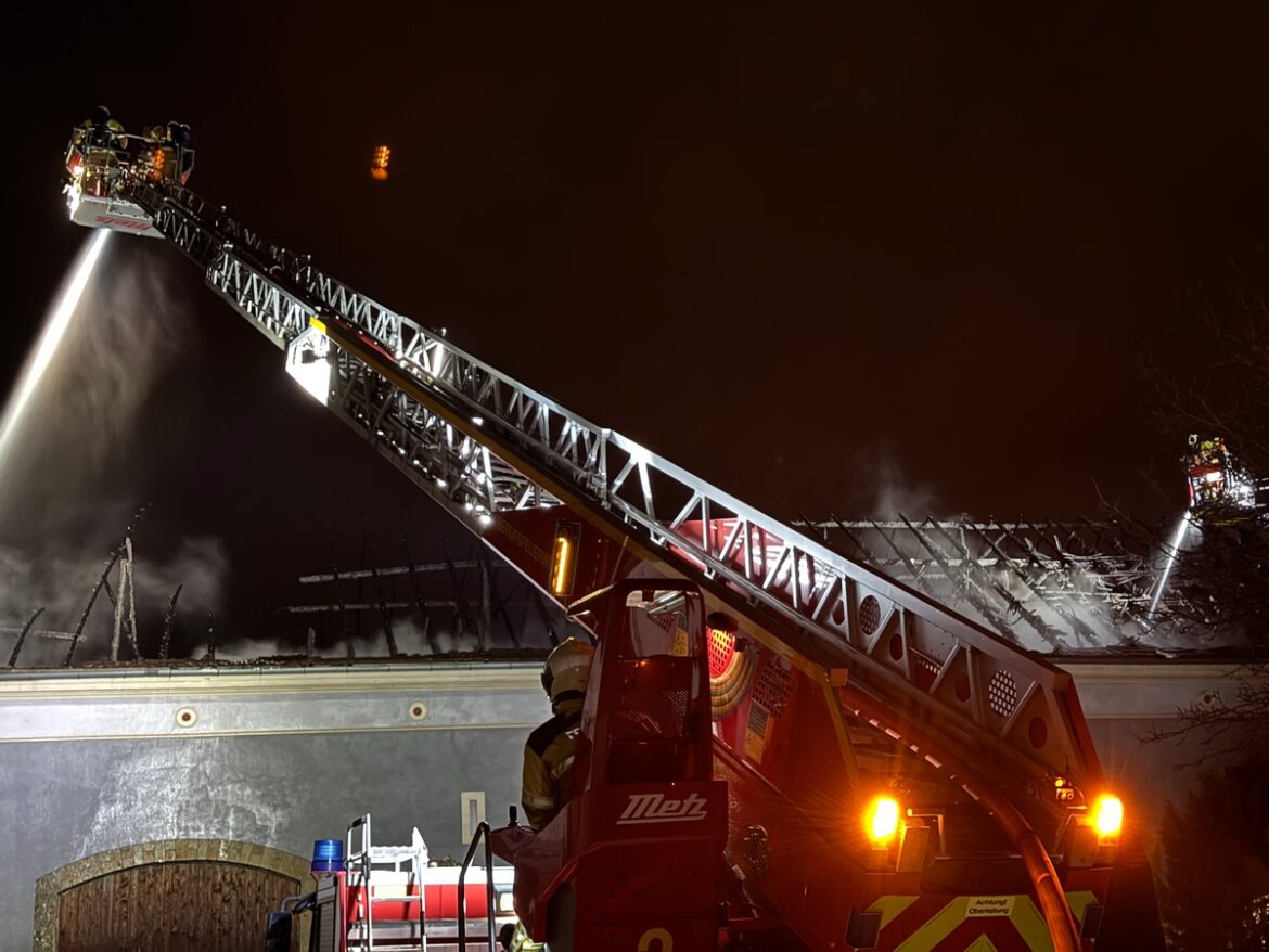 Großbrand in Dresden: Feuerwehr verhindert Flammen-Ausbreitung!