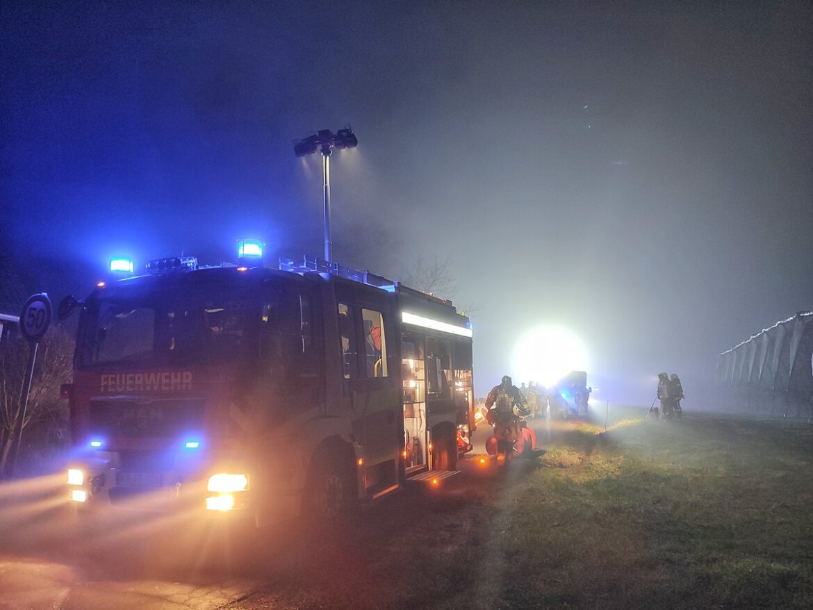 Großer Einsatz der Feuerwehr: PKW-Unfall in Litzelstetten!