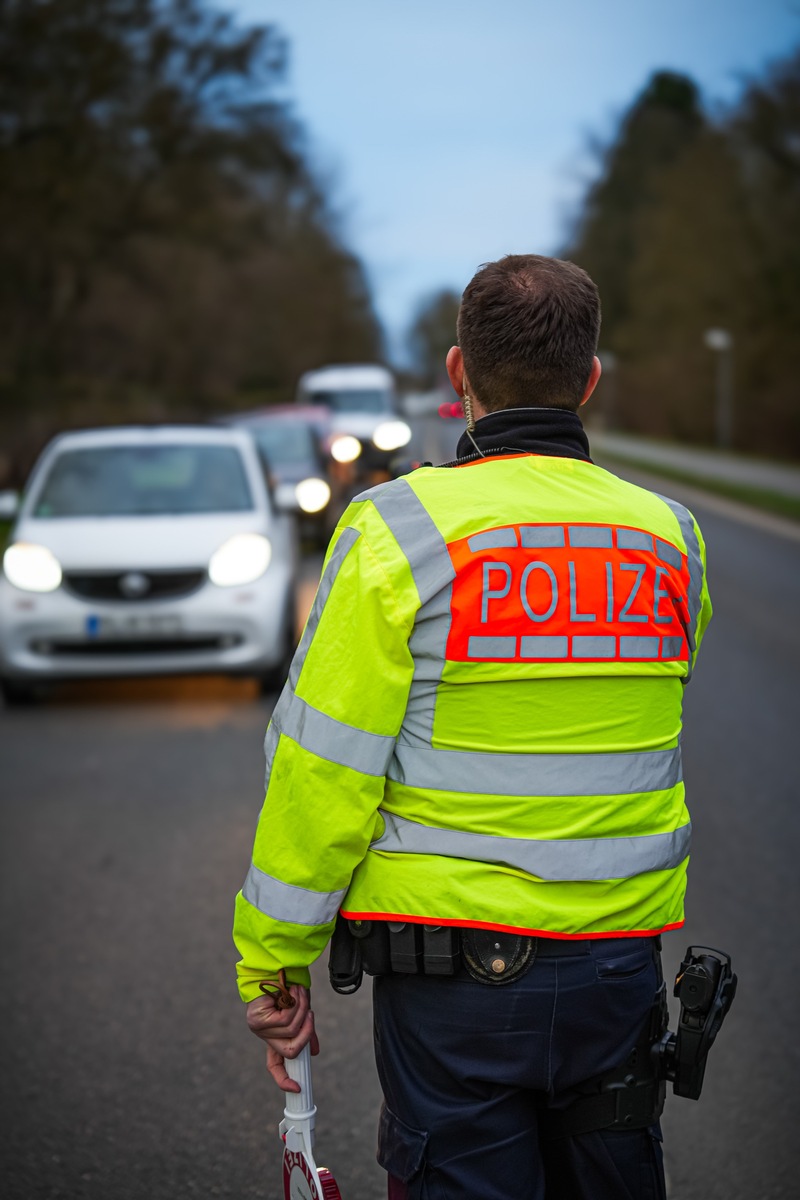 Großkontrolle in Groß-Gerau: 154 Fahrzeuge, Drogen und ein Raub-Scooter!