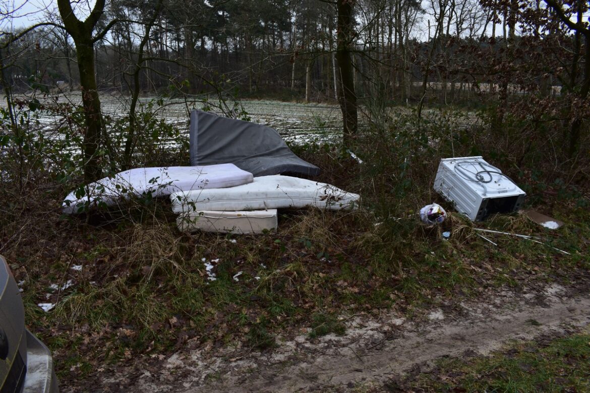 Illegale Müllentsorgung in Lünne: Polizei sucht dringend Zeugen!