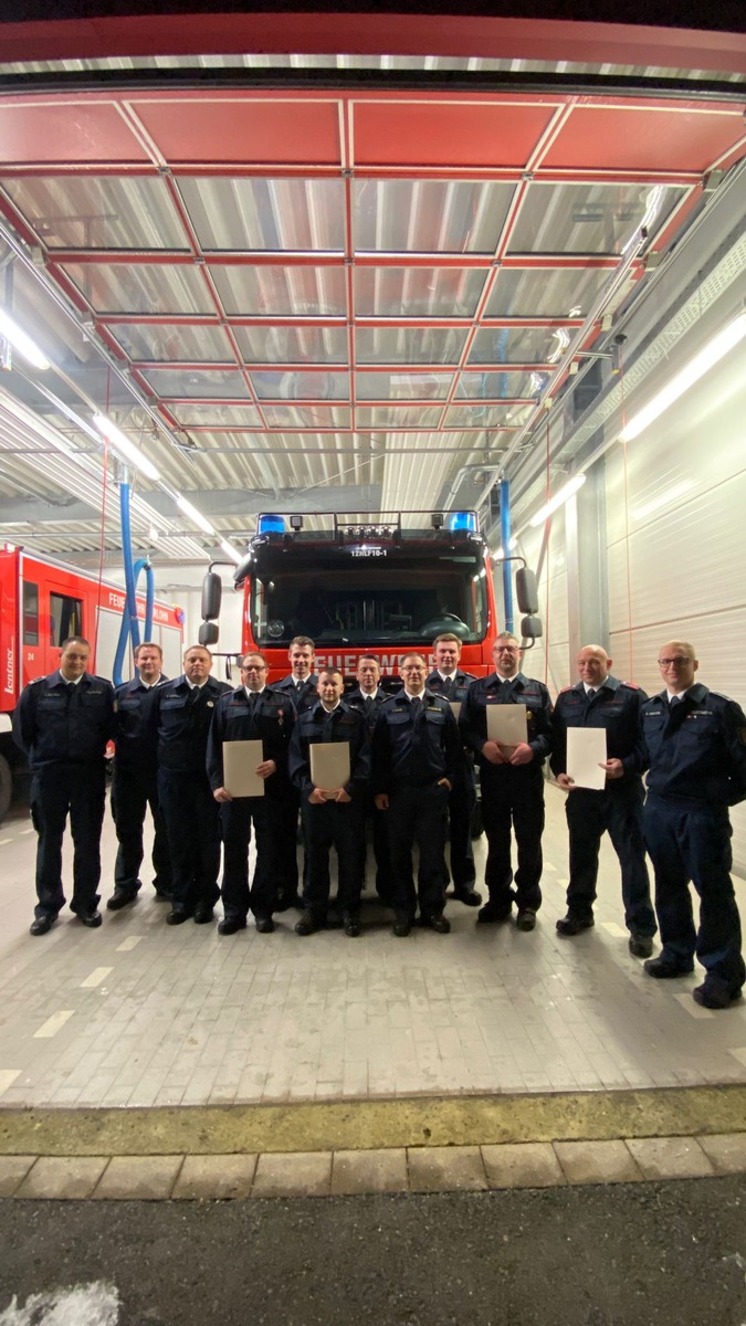 Jahresdienstbesprechung: Feuerwehr Iserlohn ehrt ihre Helden!