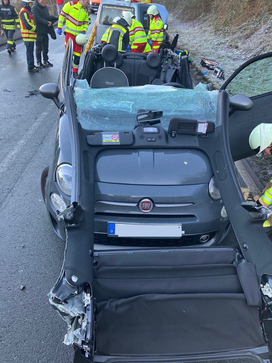 Schockierende Unfallbilanz: Vier Verletzte bei Crash in Hattingen!