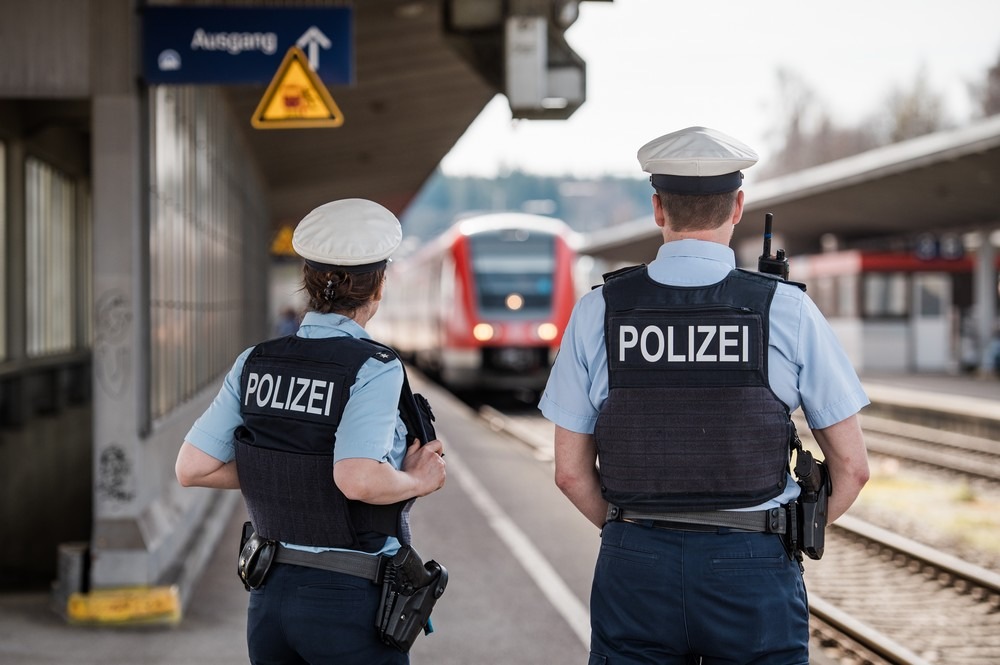 Schwarzfahrer mit gestohlener Girocard: Polizei schlägt zu!