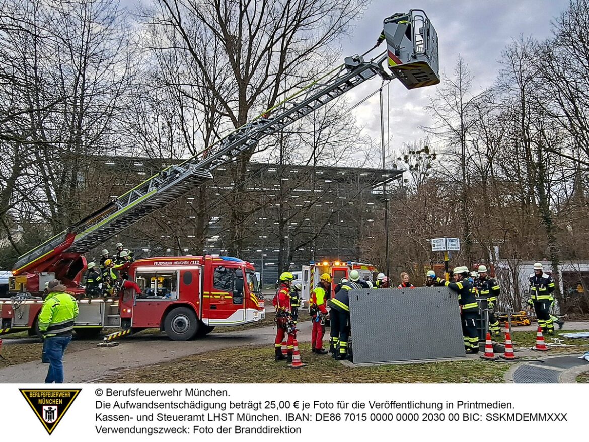 Schwerer Arbeitsunfall in München: Arbeiter stürzt bei Wartungsarbeiten